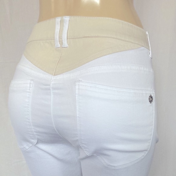 SALE - DEMOCRACY Jeans Women’s Tummy Control Size 18W Two-Tone Bootcut NWOT - Picture 9 of 9